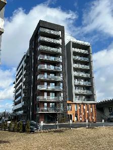Condo moderne 3 ½ – Pointe-Claire (8e étage)