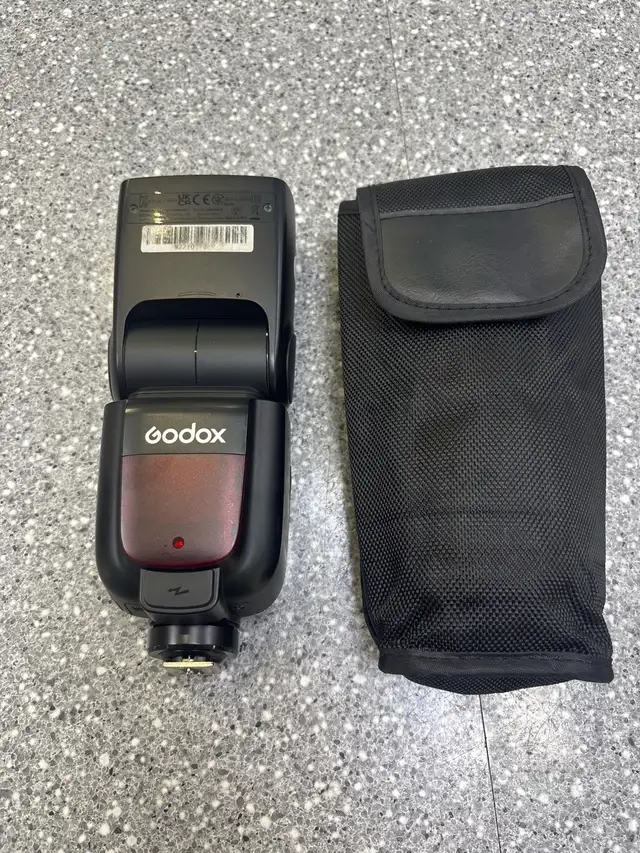 Godox TT685 II Flash With Case - Photo 2