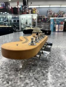 Squier by Fender Stratocaster Electric Guitar - Photo 5
