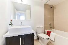 Bay St/Mary St Luxury U Condo 2 Bed/2 Bath Near UofT - Photo 7