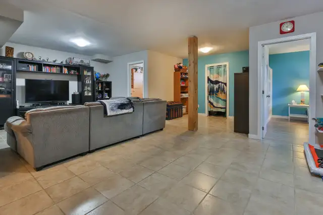 Bungalow avec garage:  25 min de la base militaire de St-Jean - Photo 8