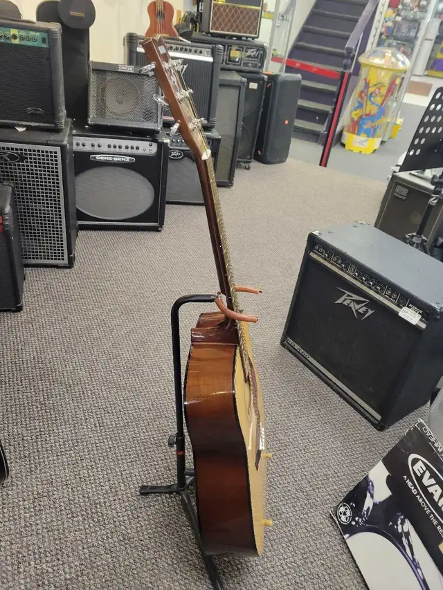 Yamaha F325 Acoustic Guitar - Photo 7