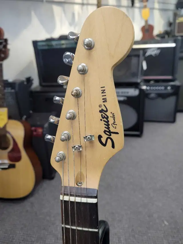 Squier Mini Electric Guitar - Black - Photo 2