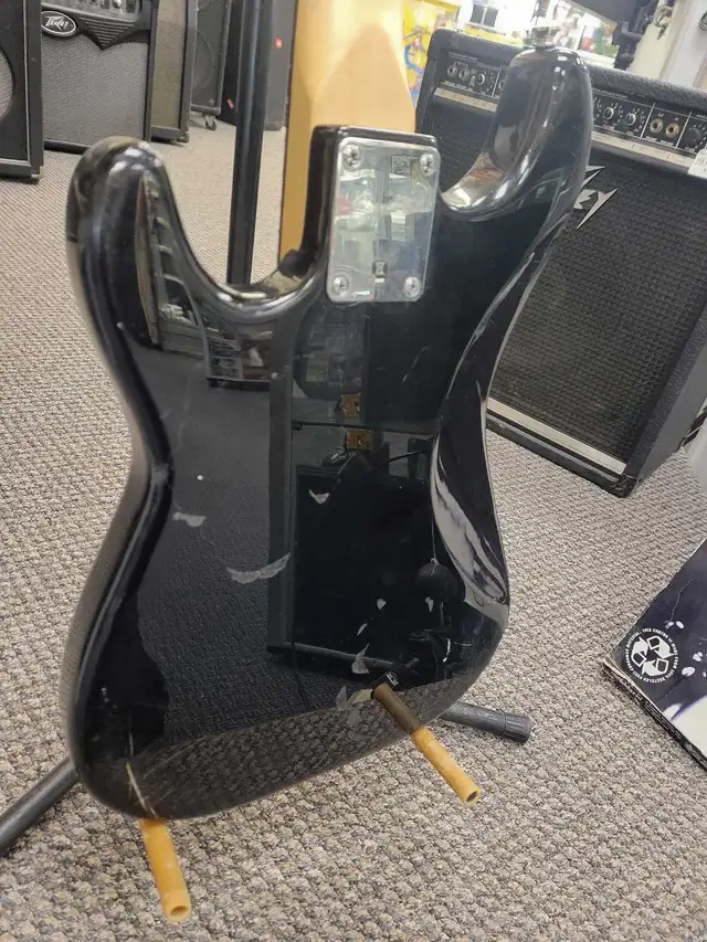 Squier Mini Electric Guitar - Black - Photo 5