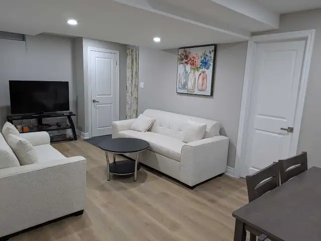 Furnished Private Room for rent near Square one, Heartland