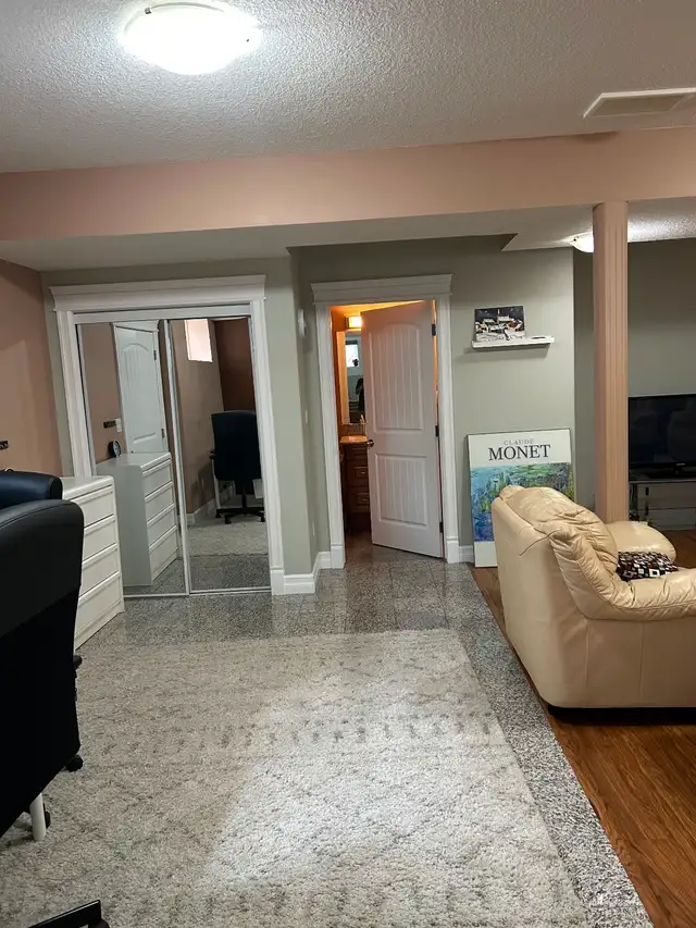 Spacious 2 bedroom basement suite for rent - Photo 7