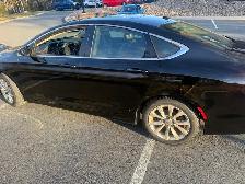 2015 Chrysler 200c - Photo 10
