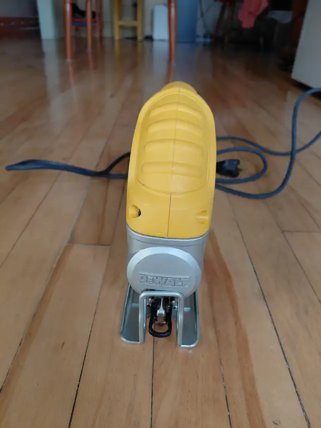 DEWALT SCIE SAUTEUSE DW317 VITESSE VARIABLE 5.5 AMPÈRES - Photo 3