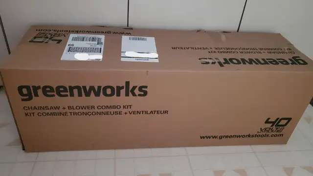 Greenworks 40V 14' chainsaw and blower combo, Brand New, Sealed - Photo 2