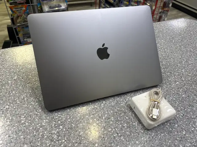 MacBook Pro 3023!13" M2 8GB 256GB With Touchscreen - Photo 2