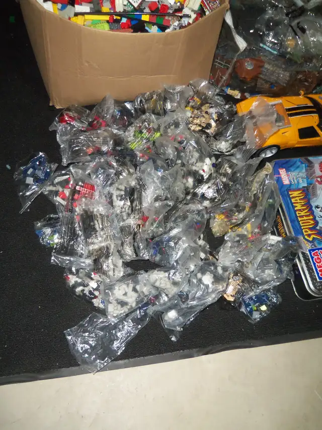 Lego mega block lot - Photo 6