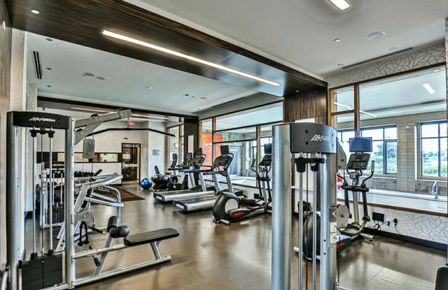 Spacious one bedroom condo for rent in Markham prime location - Photo 9