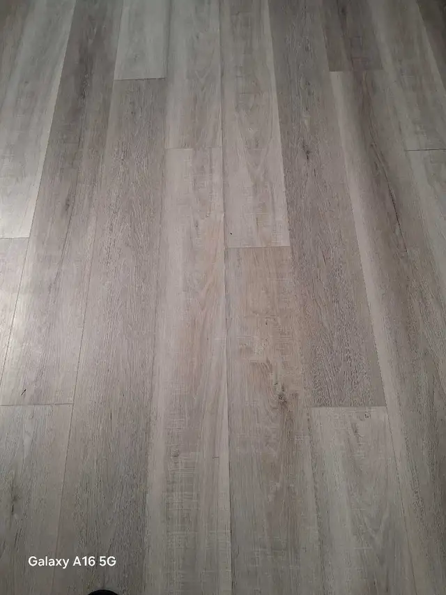 Vinyl flooring