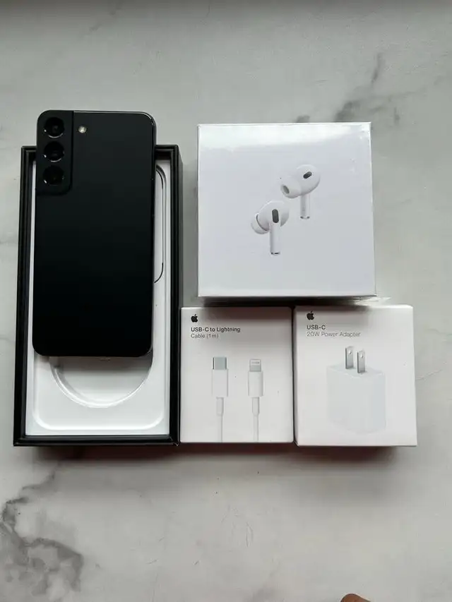 Samsung S21 128GB Earbuds/Charger Set/Delivery