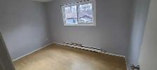 Main floor 2-Bedroom Apartment for Rent – July 1 - Photo 4