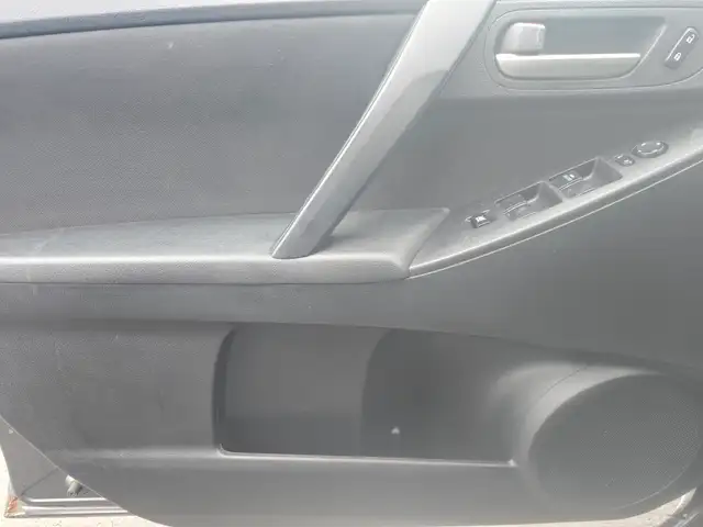 2013 Mazda Mazda3 - Photo 17