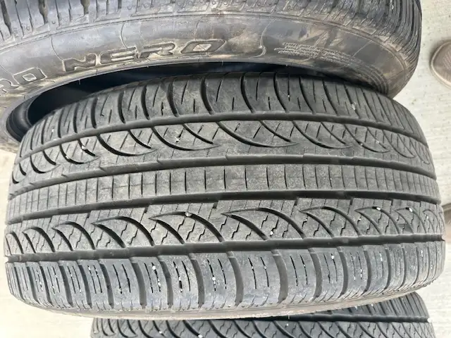 Free Pirelli P235/50ZR18 tires with 50% tread left. - Photo 6