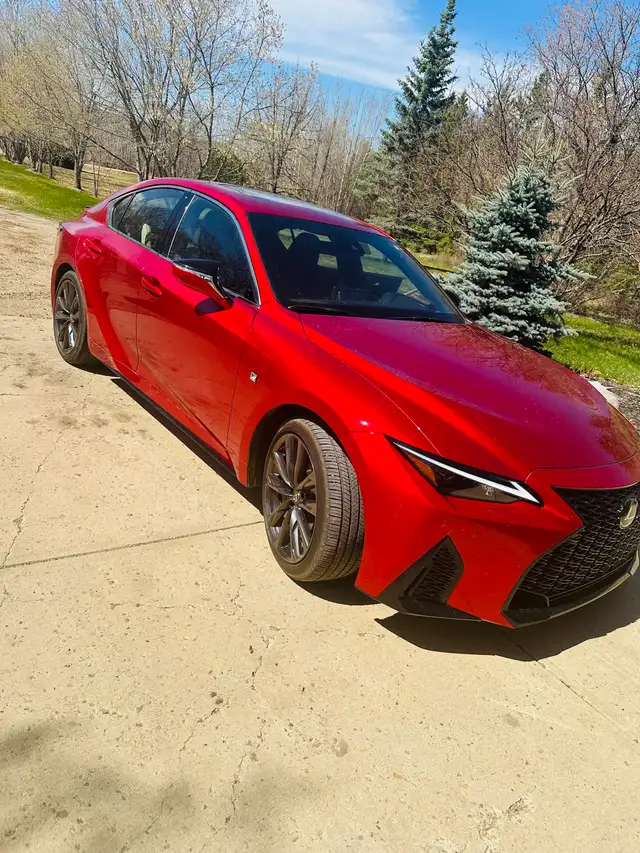 2023 Lexus under 16,000 km - Photo 2