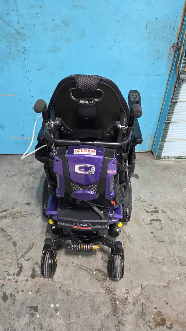 Quantum edge 3 electric wheelchair - Photo 4