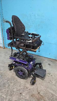 Quantum edge 3 electric wheelchair - Photo 5