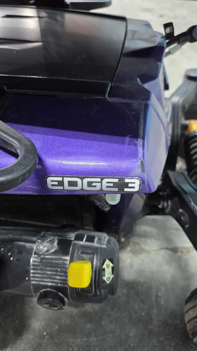 Quantum edge 3 electric wheelchair - Photo 8