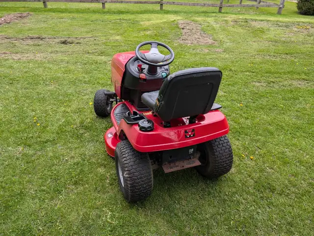 lawn tractor for sale - Photo 4