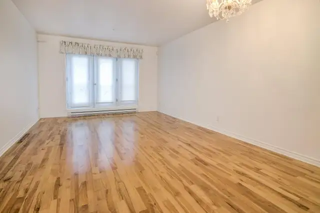 À louer Condo 4 1/2   Den for rent (Centre ville-Downtown) - Photo 2