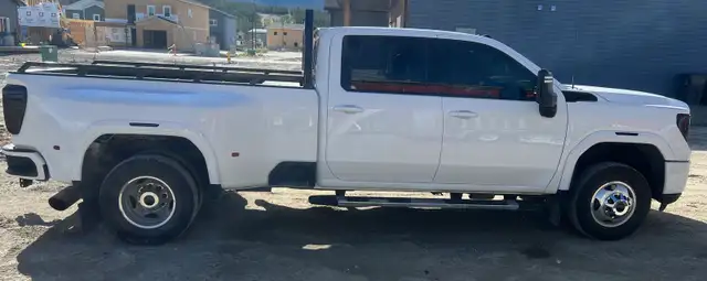 2022 GMC Sierra 3500 Denali Dually