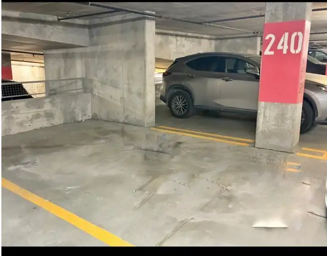 Interior garage- Downtown Montreal - Photo 4