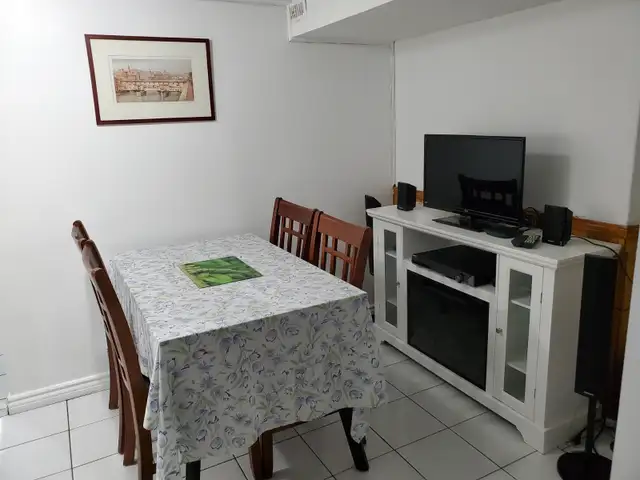 Furnished Room For Female Only At Dufferin St And Rogers Rd - Photo 4
