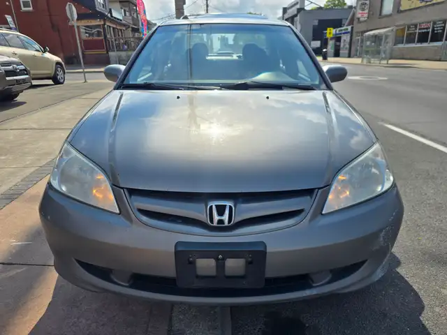 2005 Honda Civic Sdn - Photo 2