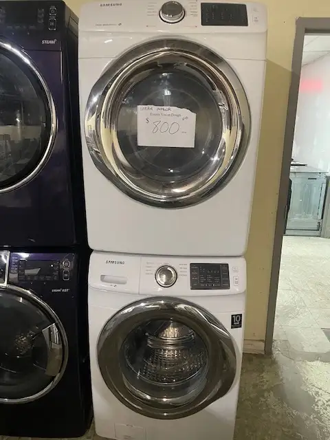 Laveuse sécheuse frontales blanches Samsung ( remis a neuf )