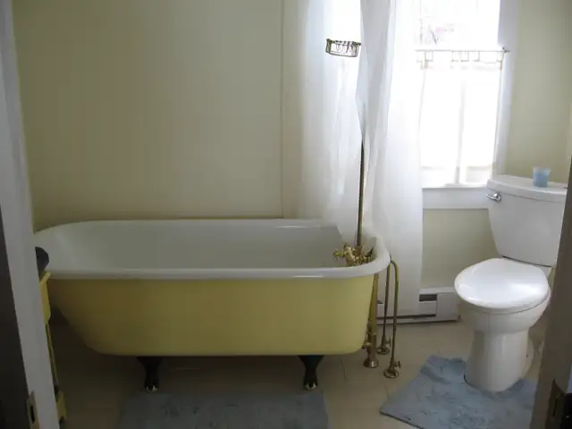 Fully furnished 2 bedroom.  Heat, light, and internet included - Photo 14
