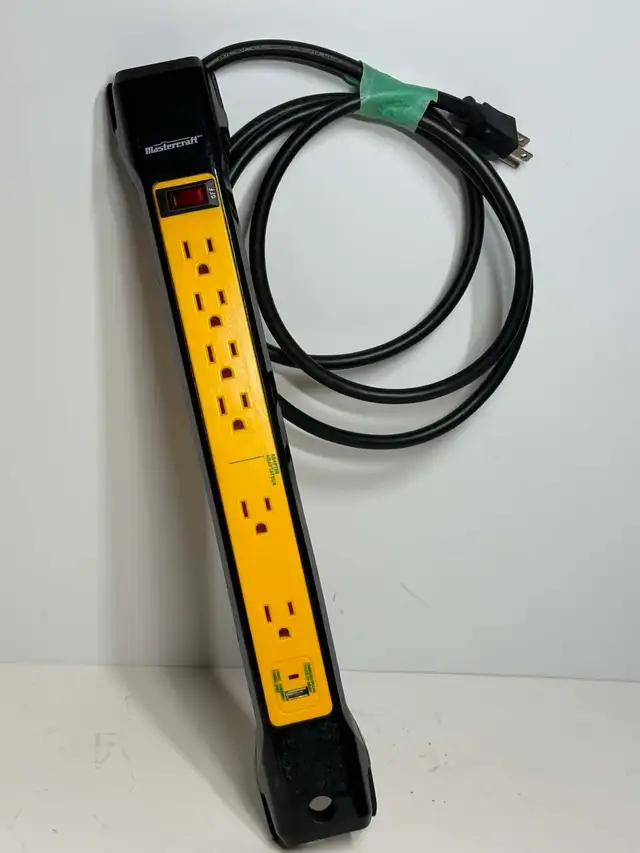 Mastercraft Workshop Power Bar / 6 Outlets - Photo 3