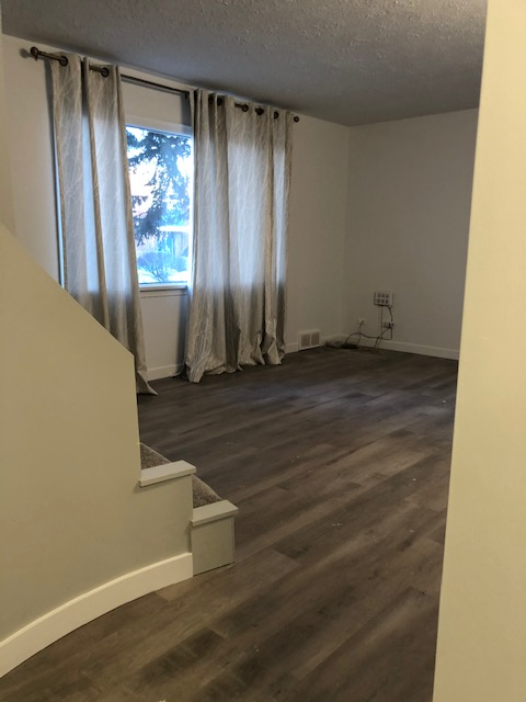 RENOVATED PARKDALE HOME – 5-MIN WALK TO FOOTHILLS HOSPITAL - Photo 7