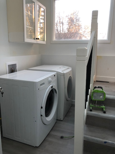 RENOVATED PARKDALE HOME – 5-MIN WALK TO FOOTHILLS HOSPITAL - Photo 9