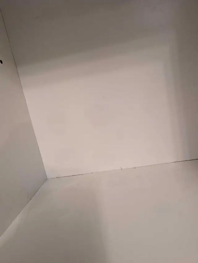 Bathroom Shelf/Cabinet - Photo 4