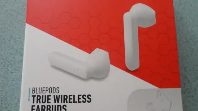 BRAND NEW WIRELESS BLUTOOTH HEADPHONE - Photo 2