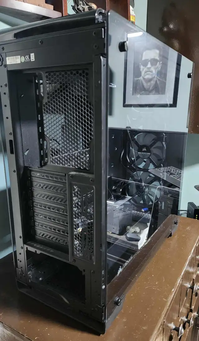 CORSAIR CRYSTAL 570X RGB – TEMPERED GLASS ATX CASE – 3 RGB FANS - Photo 6