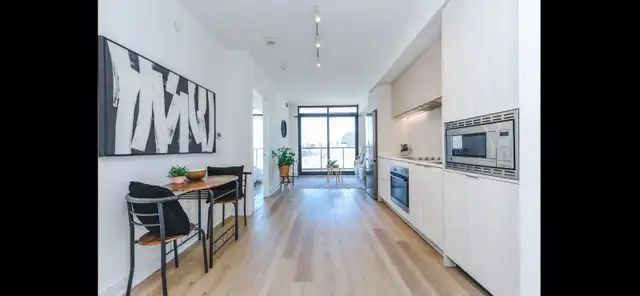 CONDO RENTAL-2 Bedroom   Den/2 full bathrooms