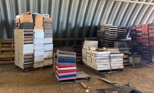TODAY!  Beekeeping Equipment Blowout Sale! - Photo 8