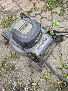 Electric lawn mower