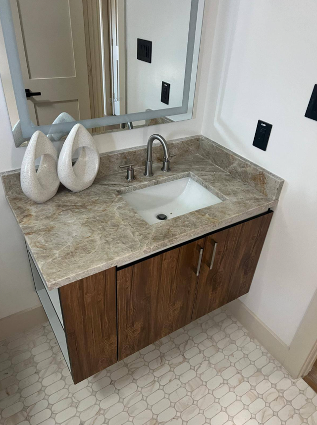 Lavish Granite White Countertop 437-522-8447 - Photo 5
