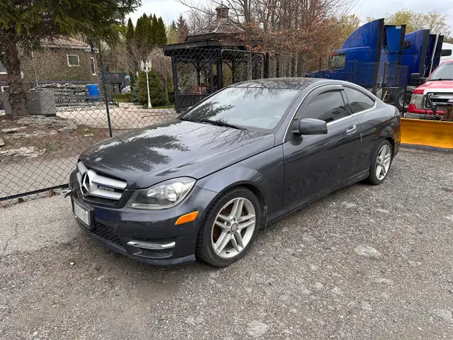 Mercedes C250 W204 Part Out - Photo 2
