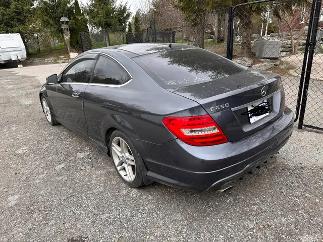 Mercedes C250 W204 Part Out - Photo 3