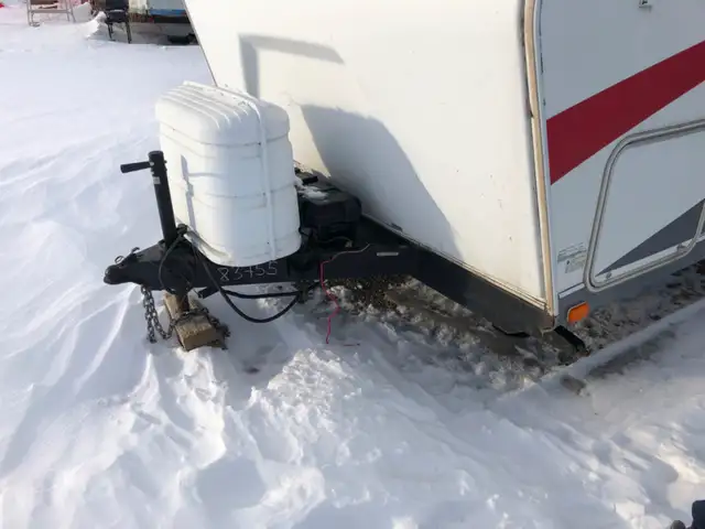 Travel trailer Pacific Coachworks Tango 26’ - Photo 2