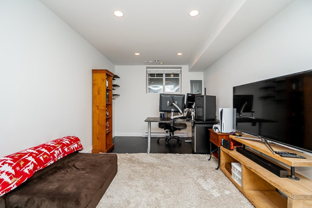 Langley 2 Room for Rent - Photo 5