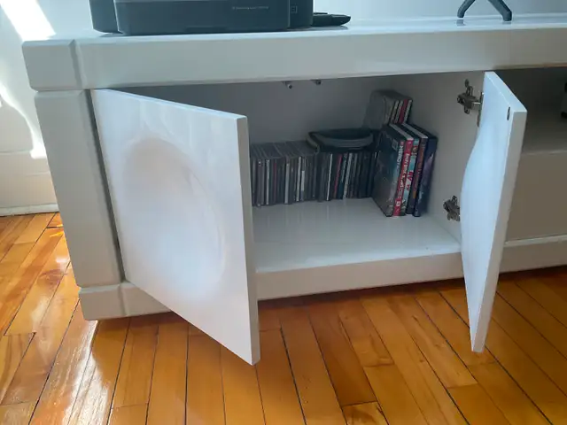 Meuble de télé incluant la télé - Photo 2