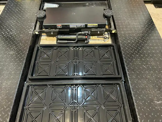 Tuxedo FP9K-DX-XLT Deluxe 9000 LB 4-Post Car Lift & Rolling Jack - Photo 4