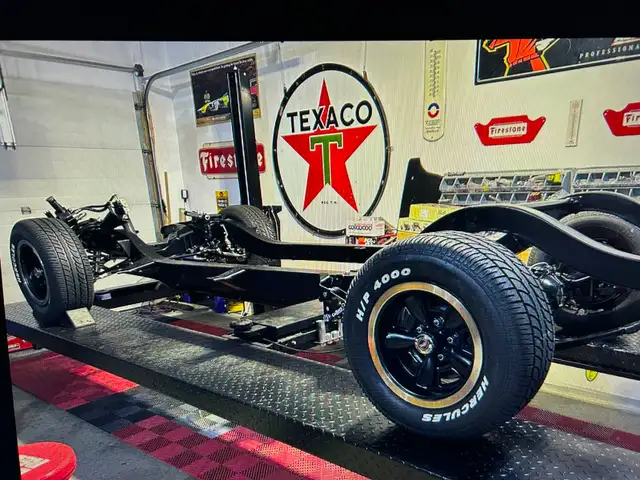 Tuxedo FP9K-DX-XLT Deluxe 9000 LB 4-Post Car Lift & Rolling Jack - Photo 5